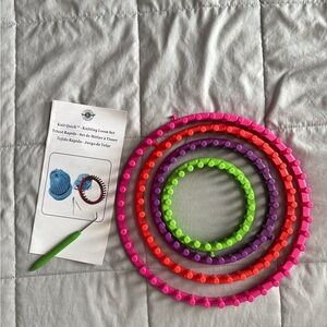Loops & Threads Knit Quick Loom Set, like new